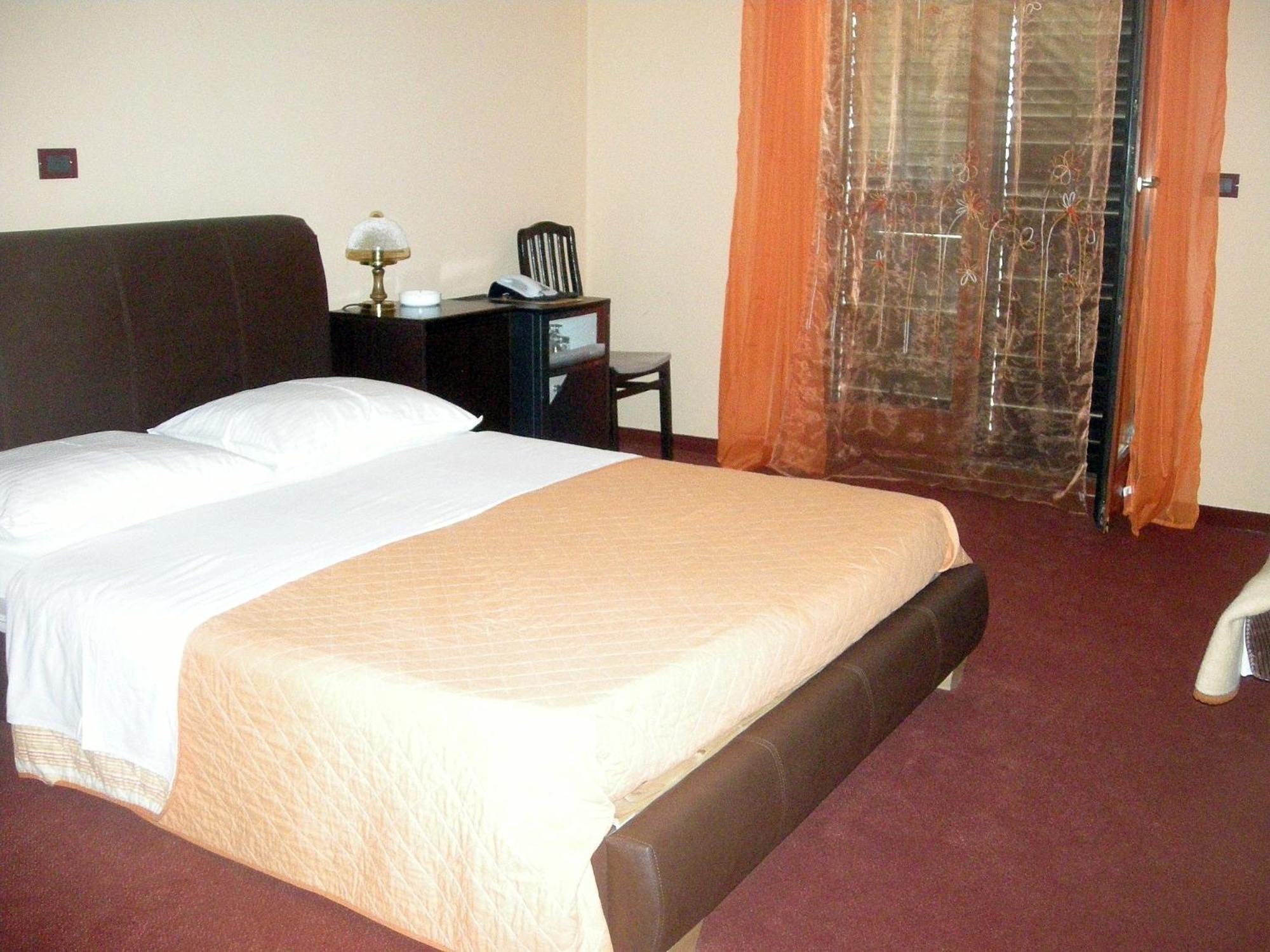 Hotel Zephyr - Plovanija Бує Номер фото